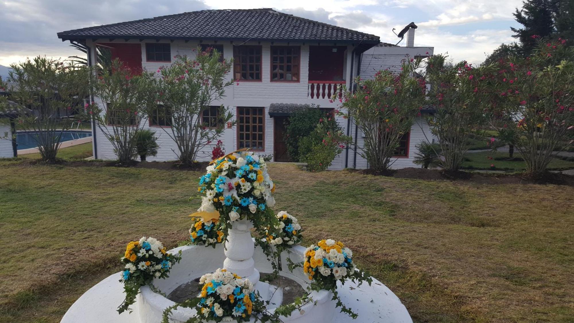 Hosteria San Carlos Tababela Exterior foto