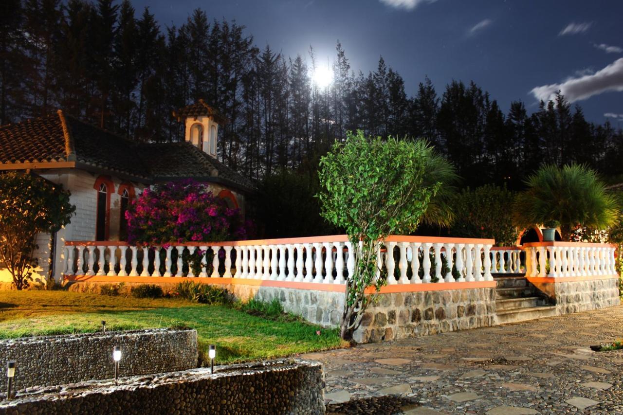 Hosteria San Carlos Tababela Exterior foto
