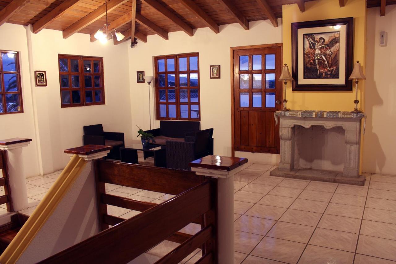 Hosteria San Carlos Tababela Exterior foto